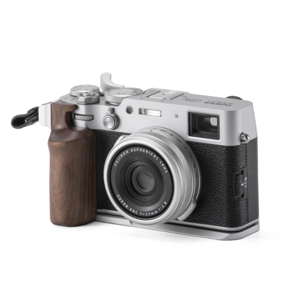 FUJIFILM X100V1 SILVER KIT