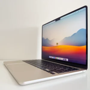 Macbook Air - M2 chip 8 core CPU - 10 core GPU, 8GB RAM, 256GB SSD, MacOS Monterey 12, 15.3", Retina Display (2560 x 1664), Silver, 1080P FHD camera, Fingerprint reader, Backlit keyboard, 1 Year warranty